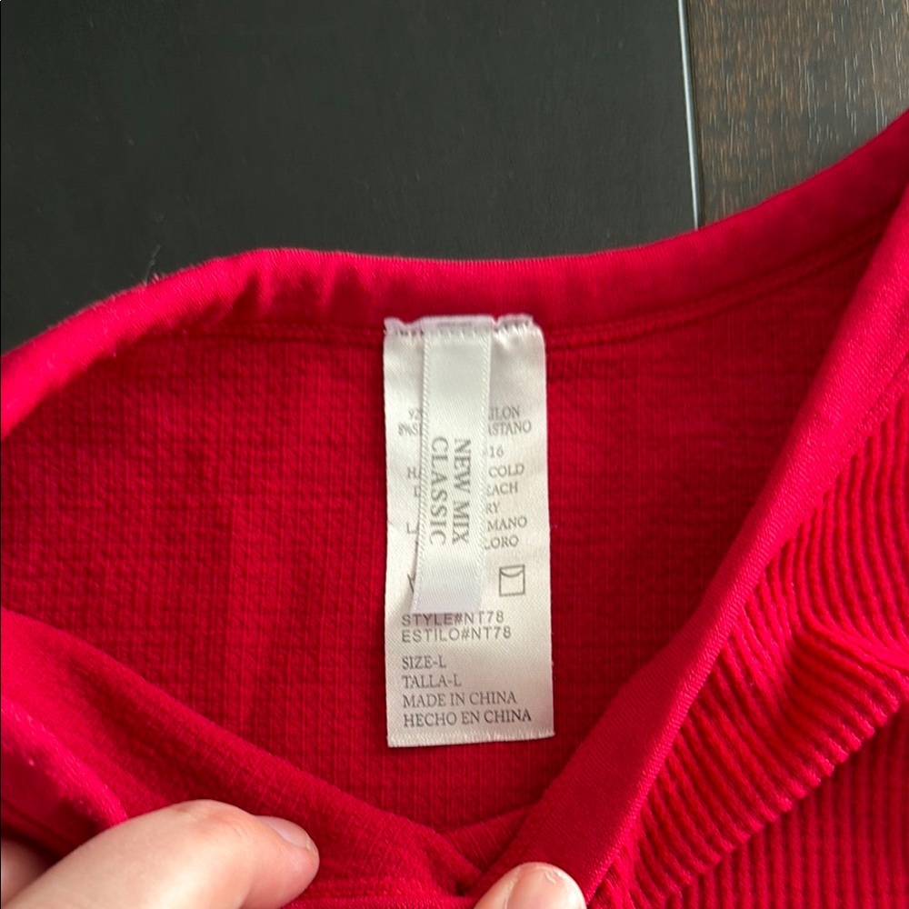 Red Ribbed Cropped Tank Top - Picture 2 of 3